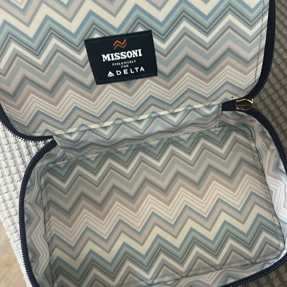 NWOT Missoni | Leather Travel Box for Accessories + Toiletries | Missoni X Delta - Picture 7 of 9